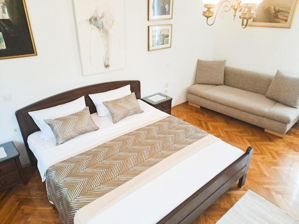 Apartments Villa Rosa Сплит Екстериор снимка